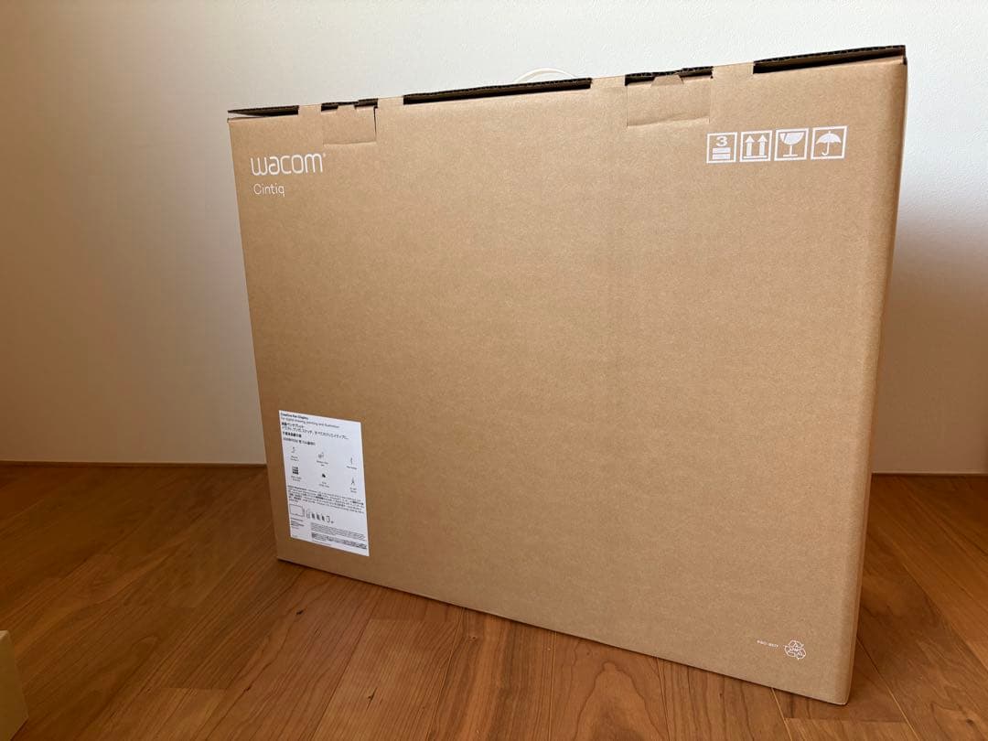 wacom cintiq 22 DTK2260K0D ワコム　液タブ