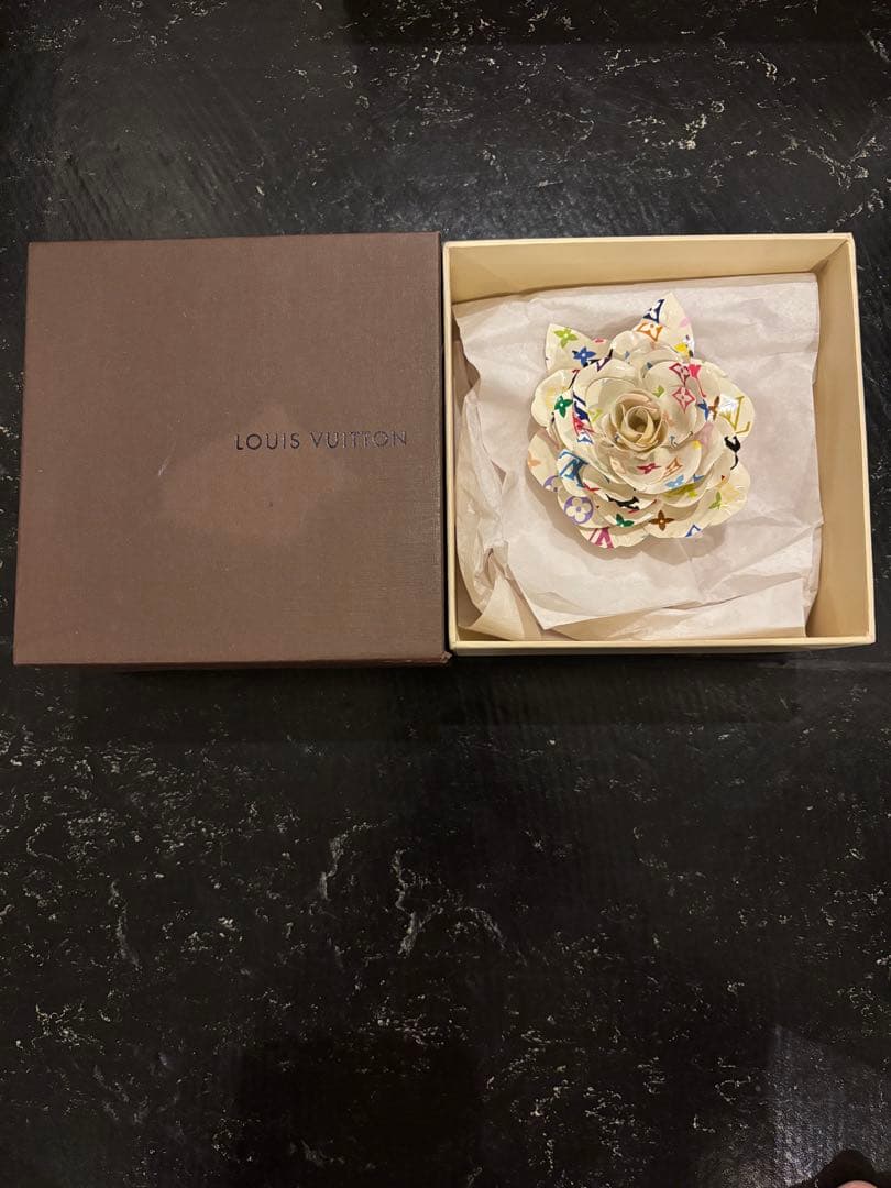 LOUIS VUITTON 村上隆 マルチカラー コサージュ 新品未使用