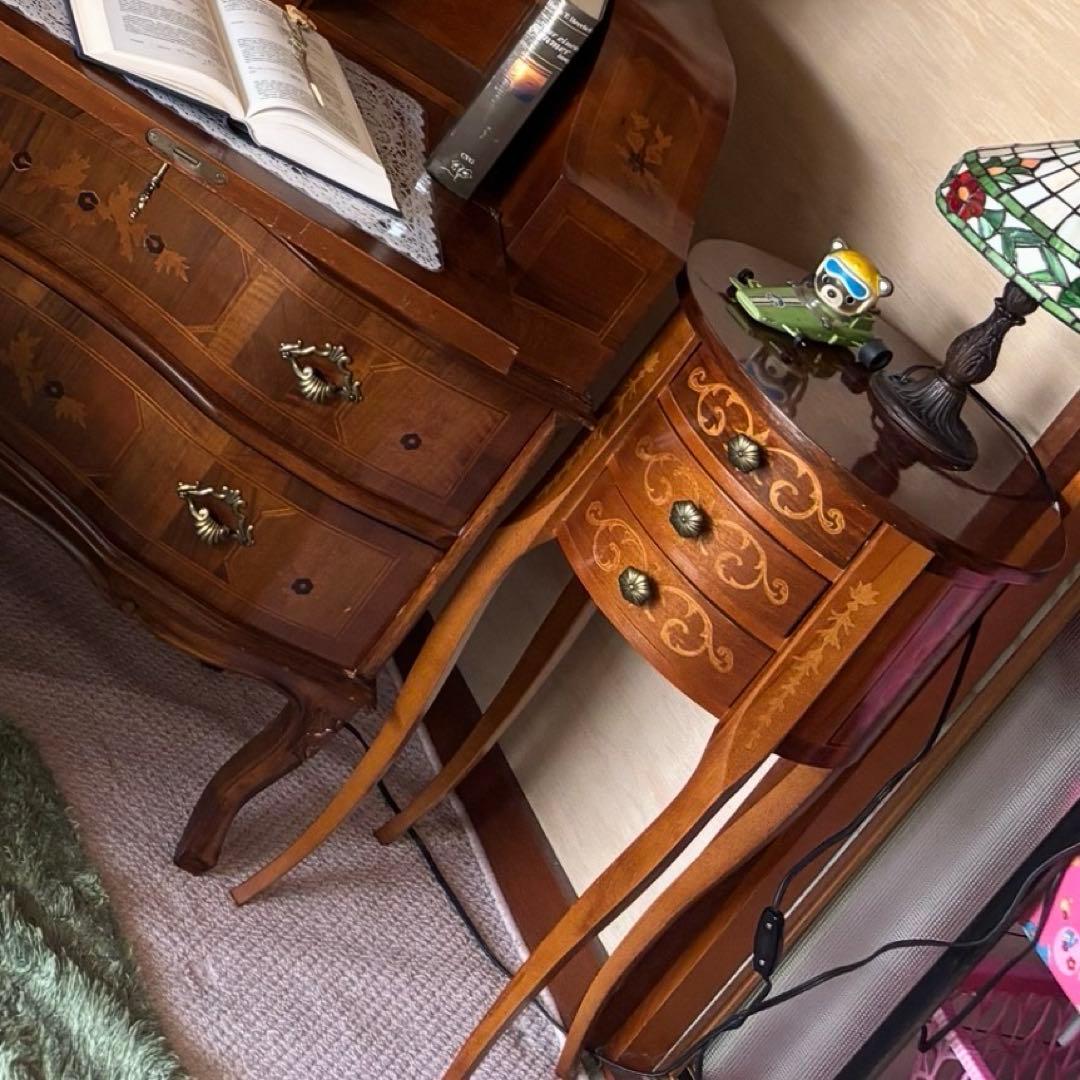 チェスト　サイドテーブル　イタリア製クラシックスタイル　レトロヴィンテージ　猫脚