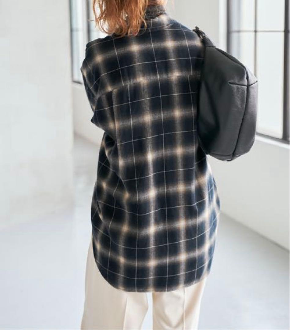 スピック&スパン　メタルボタンオンブレーチェックルーズシャツ　ブラック