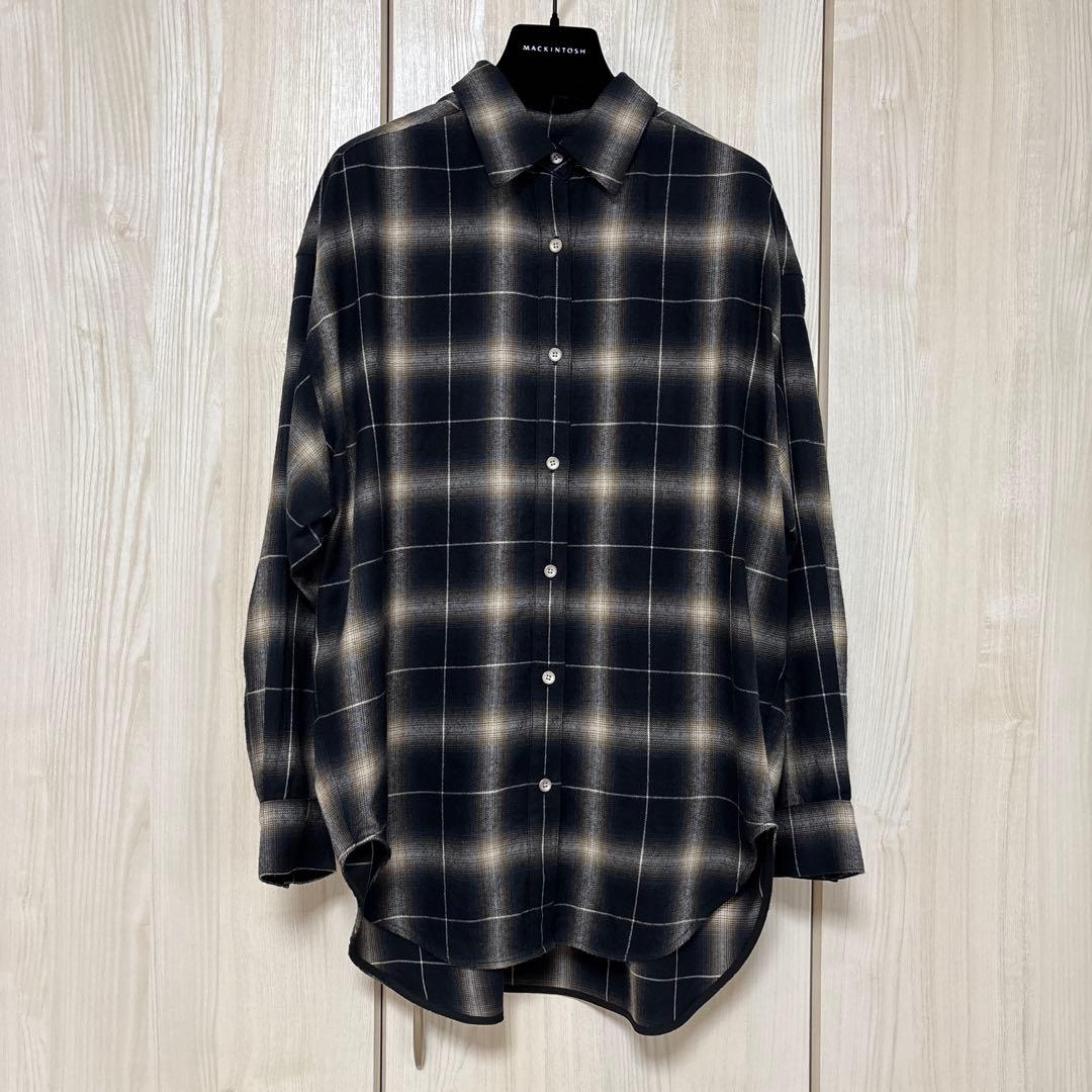 スピック&スパン　メタルボタンオンブレーチェックルーズシャツ　ブラック
