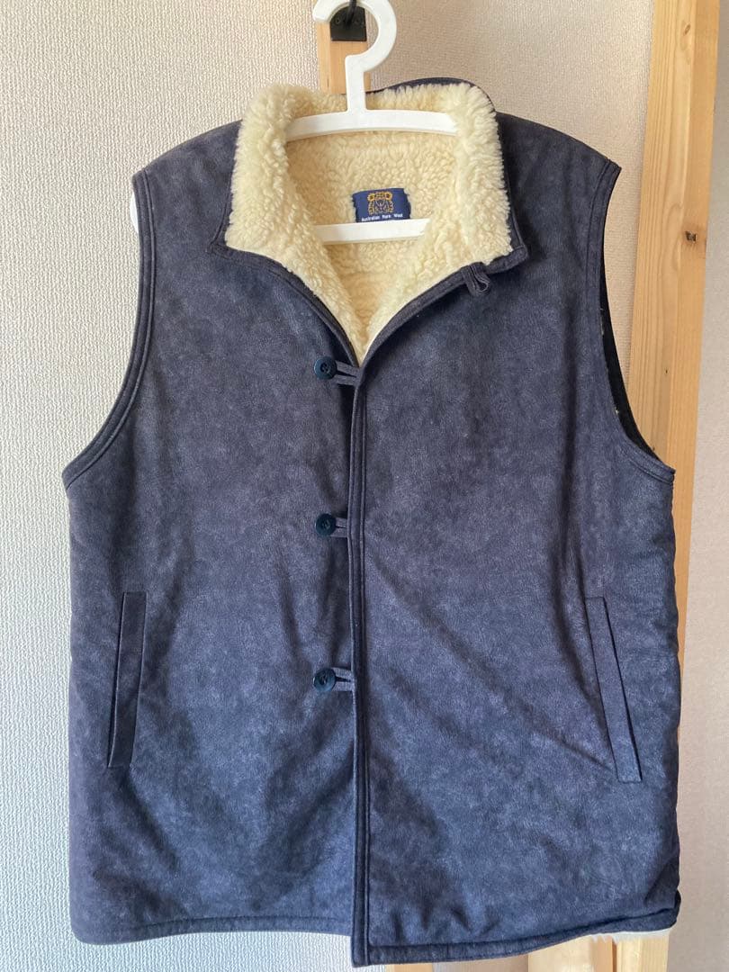 オーストラリアンピュアウール ダークグレー 羊毛ベストとにかく暖かい♪