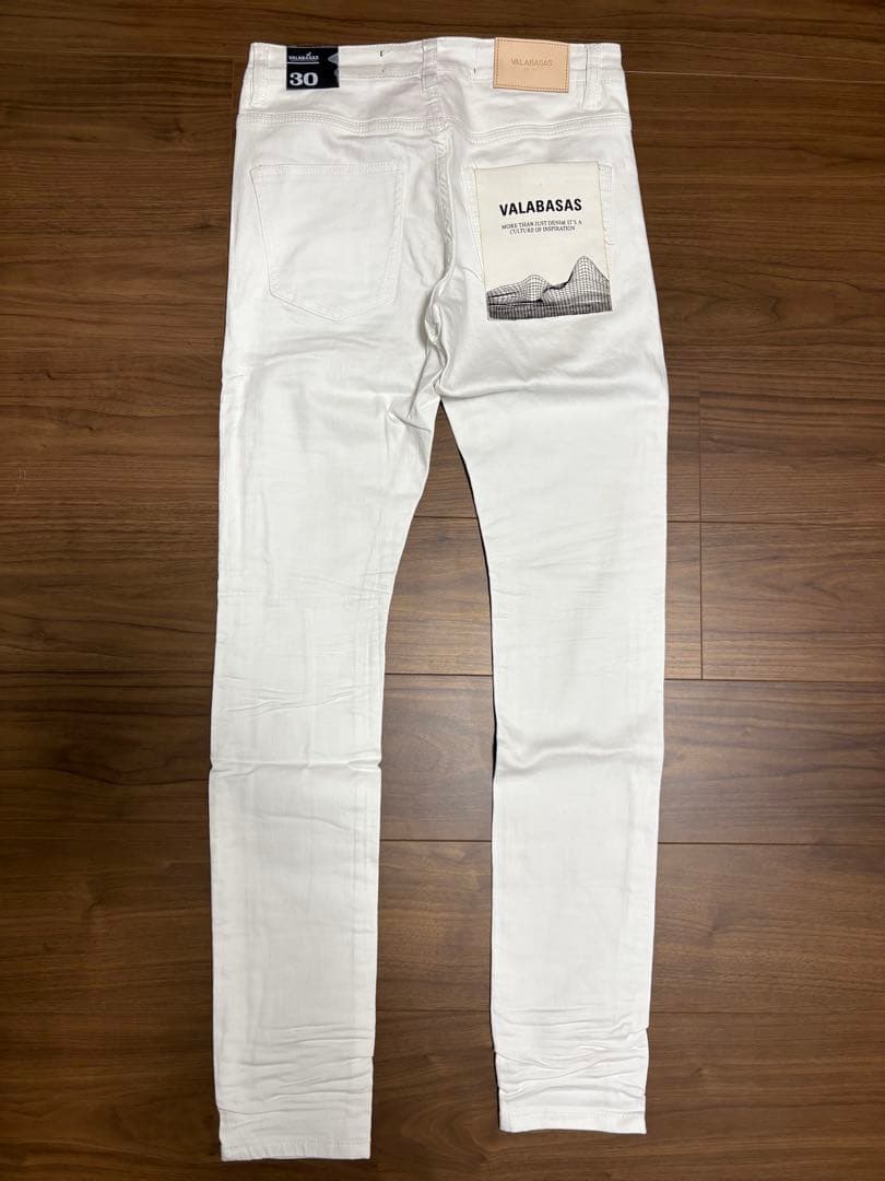 【新品】 VALABASAS スキニーデニム ホワイト サイズ30