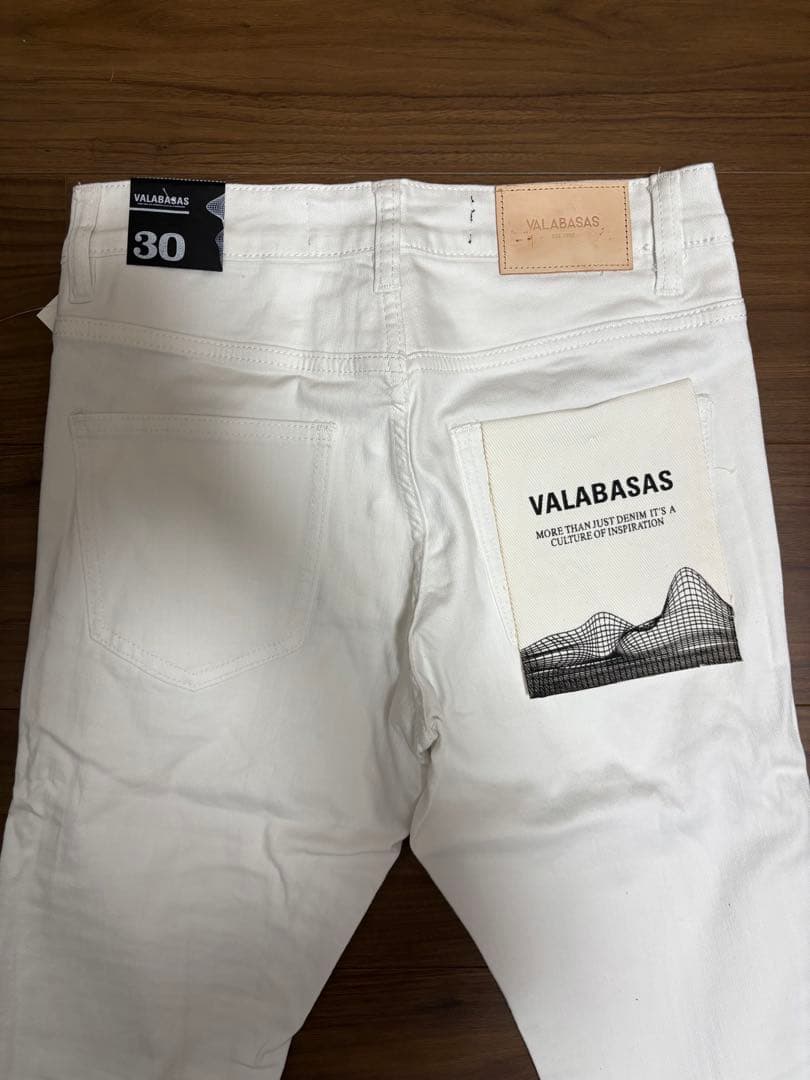 【新品】 VALABASAS スキニーデニム ホワイト サイズ30