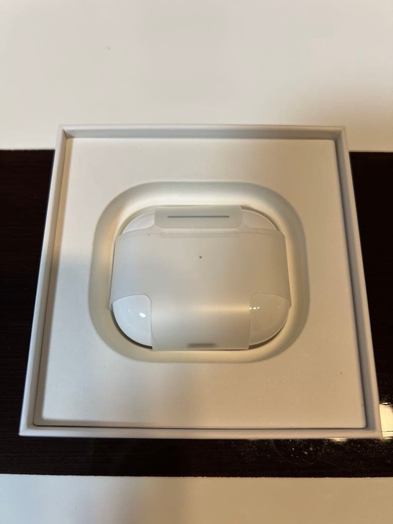 AirPods第3世代　ホワイト 充電ケース付き