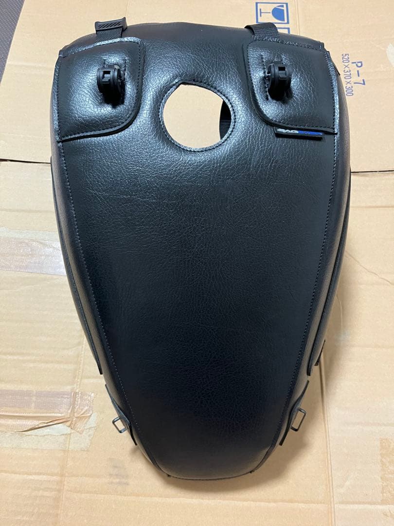 バグスター タンクカバー ブラック ヤマハ BOLT 14-16