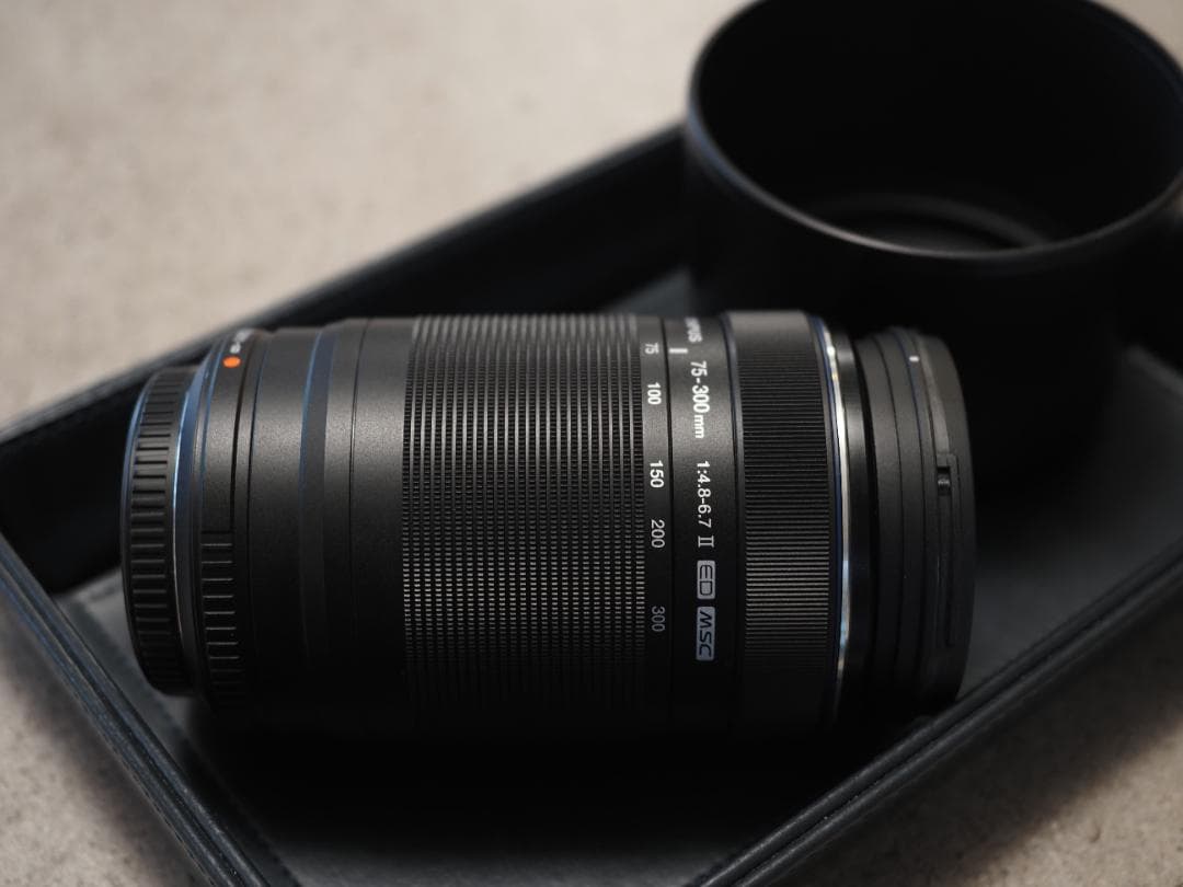 美品 オリンパス 75-300mm F4.8-6.7 II