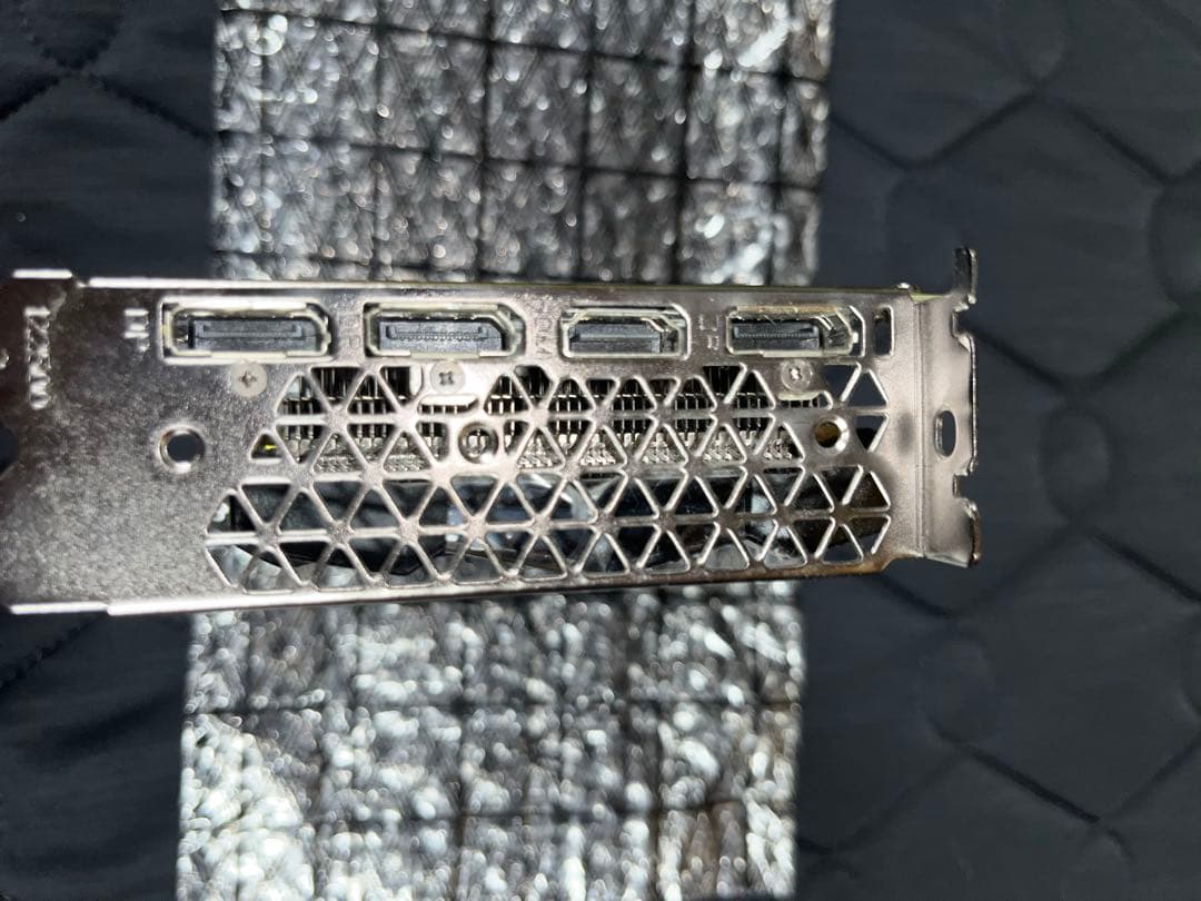 ZOTAC GeForce GTX 1660 Super 本体