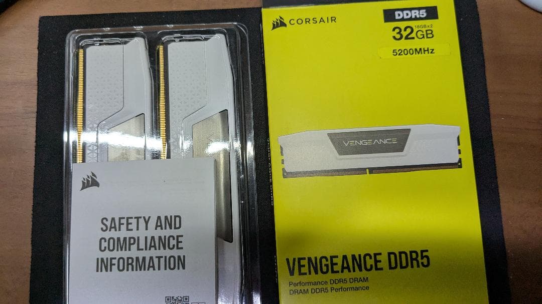 CORSAIR 32GB VENGANCE 16GB×2枚メモリ