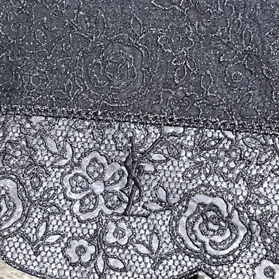 イヴ・サンローラン　UV99.9%カット　折りたたみ日傘　花柄ロゴ