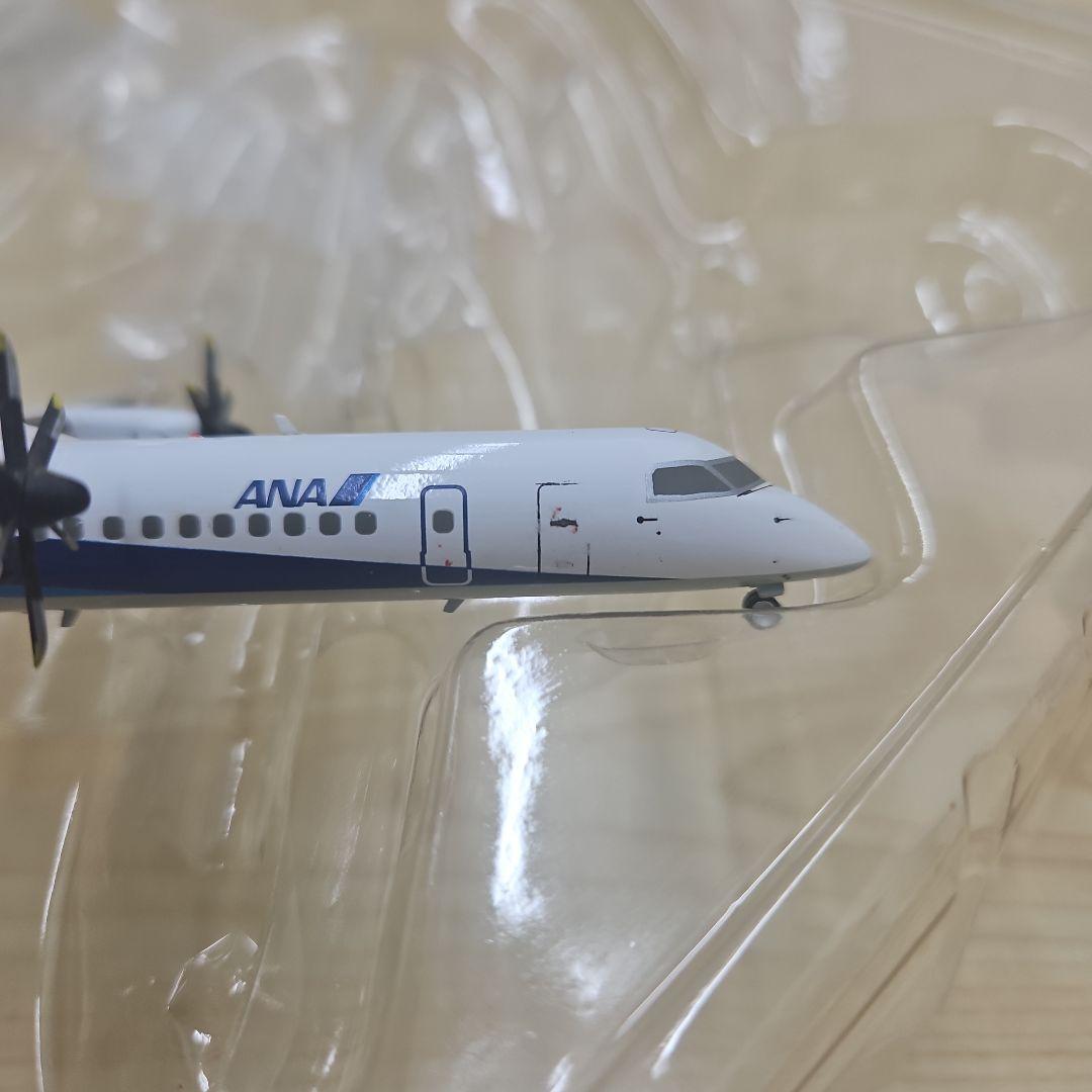 全日空商事 1/200 ANA DHC-8-400 DH28008