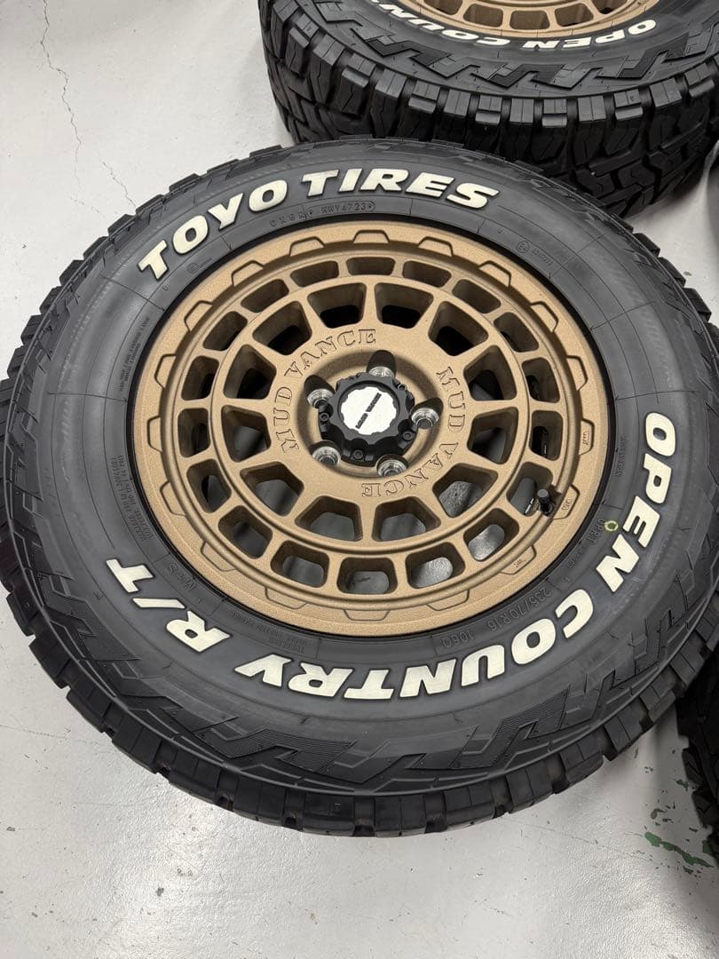 ウェッズ マッドヴァンス X type F 16インチ ホイールタイヤセット