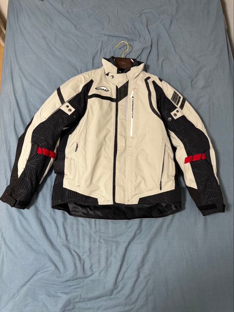 クシタニ　アロフトジャケットパンツセット