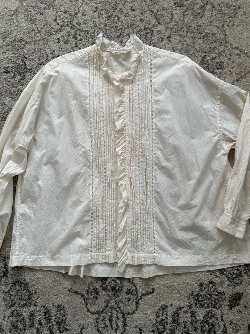 toujours レースピンタックラッフルシャツ