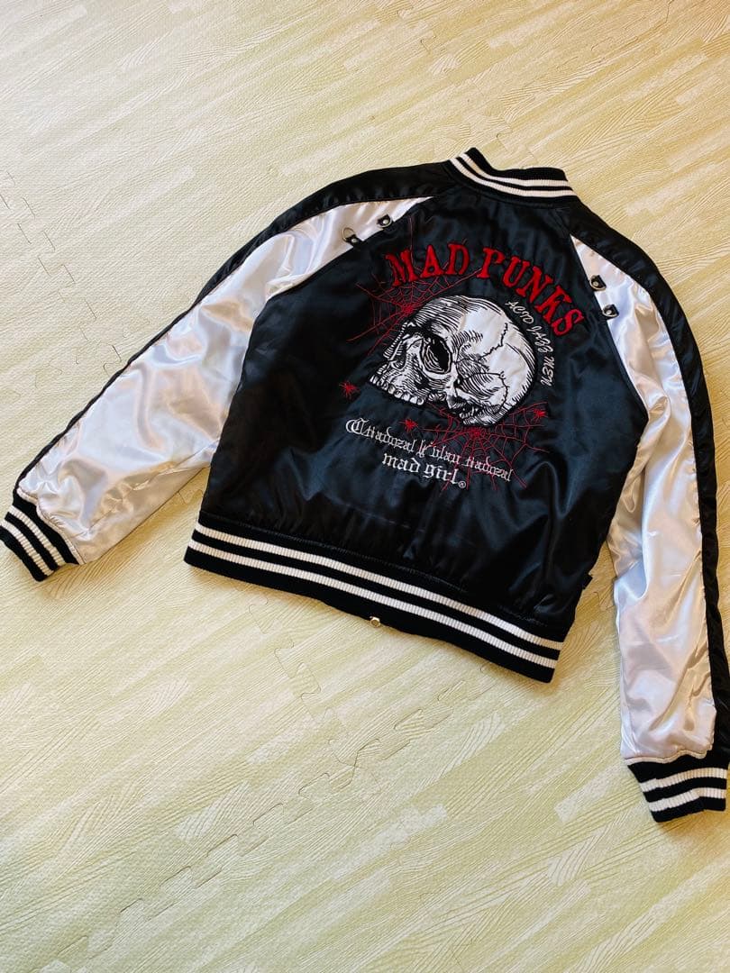 9224. MAD PANKS スカル チャーム 刺繍 スカジャン