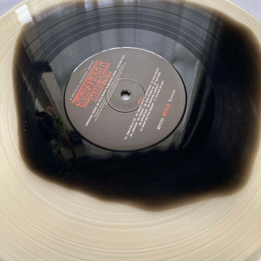 STRANGER THINGS レコード　サントラ