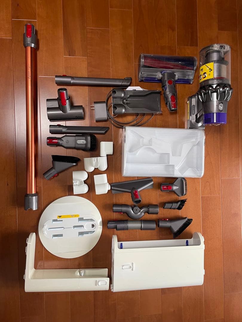 Dyson V10 掃除機 本体と及付属品