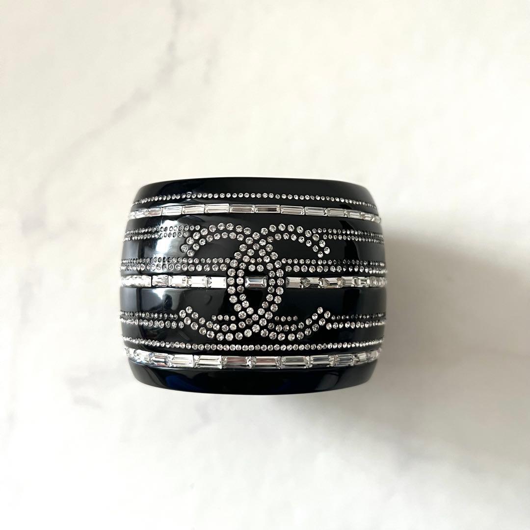 シャネル ココマーク ラインストーン バングル ブレスレット 黒 マグネット式