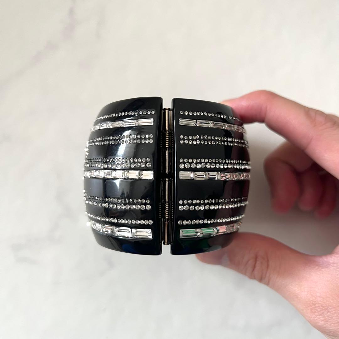 シャネル ココマーク ラインストーン バングル ブレスレット 黒 マグネット式