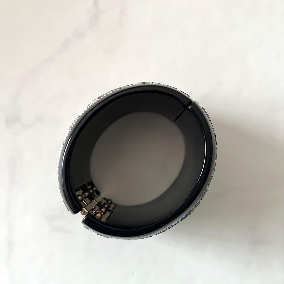 シャネル ココマーク ラインストーン バングル ブレスレット 黒 マグネット式