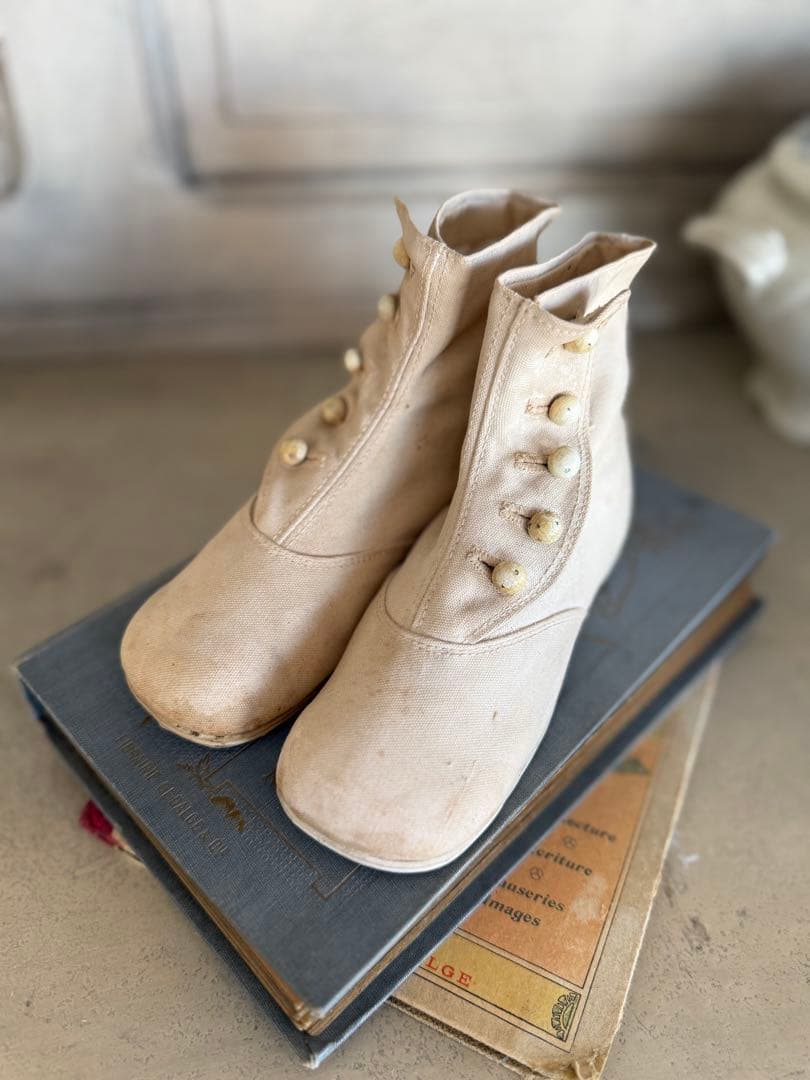フランスアンティーク子供用ガール用ホワイトボタンブーツ