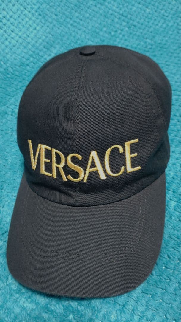 VERSACE ヴェルサーチェ 黒 キャップ 59