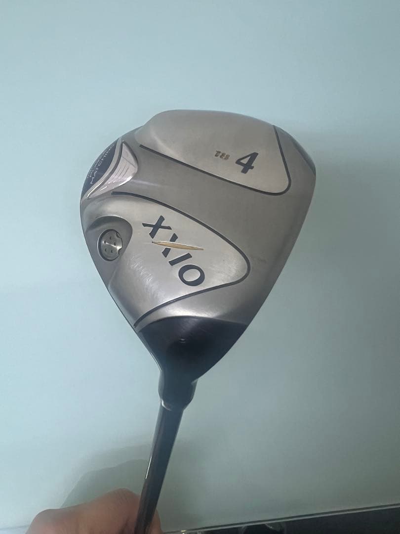 人気★ゼクシオレディース　XXIO 4番フェアウェイウッド　Lシャフト