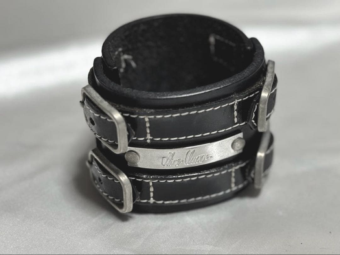 alice auaa ◆ レザーリストコルセット バングル 黒