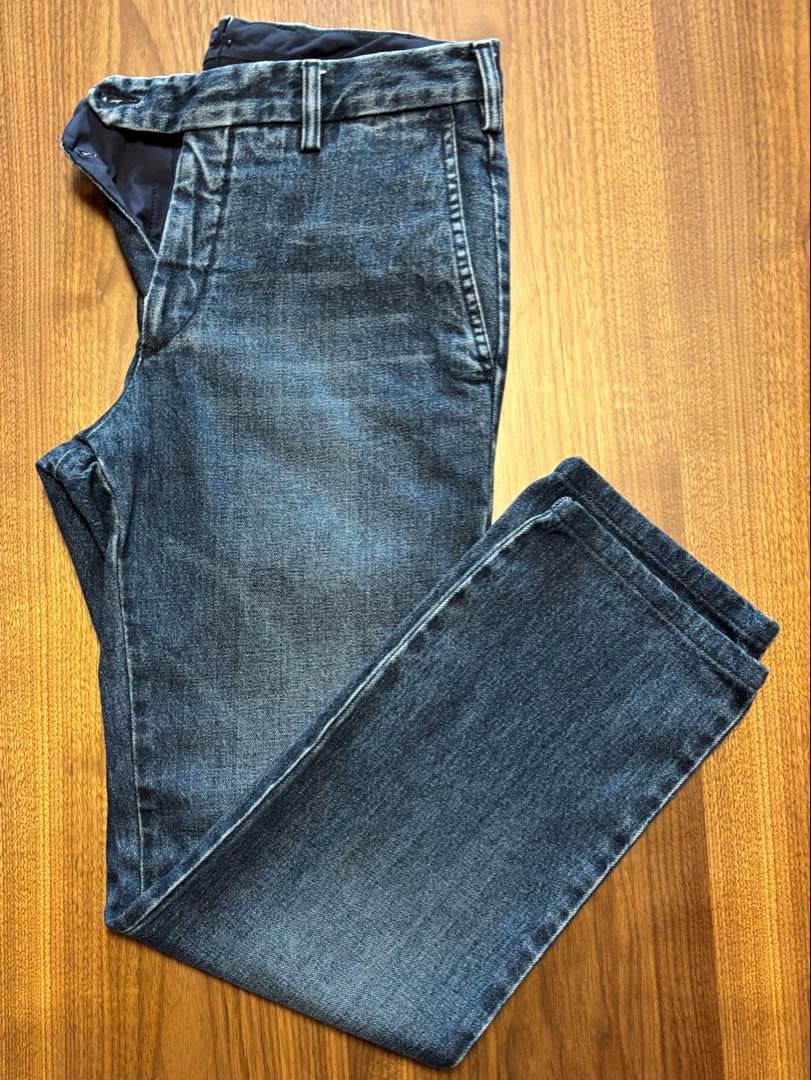 ロータスポーツのデニム スラックス