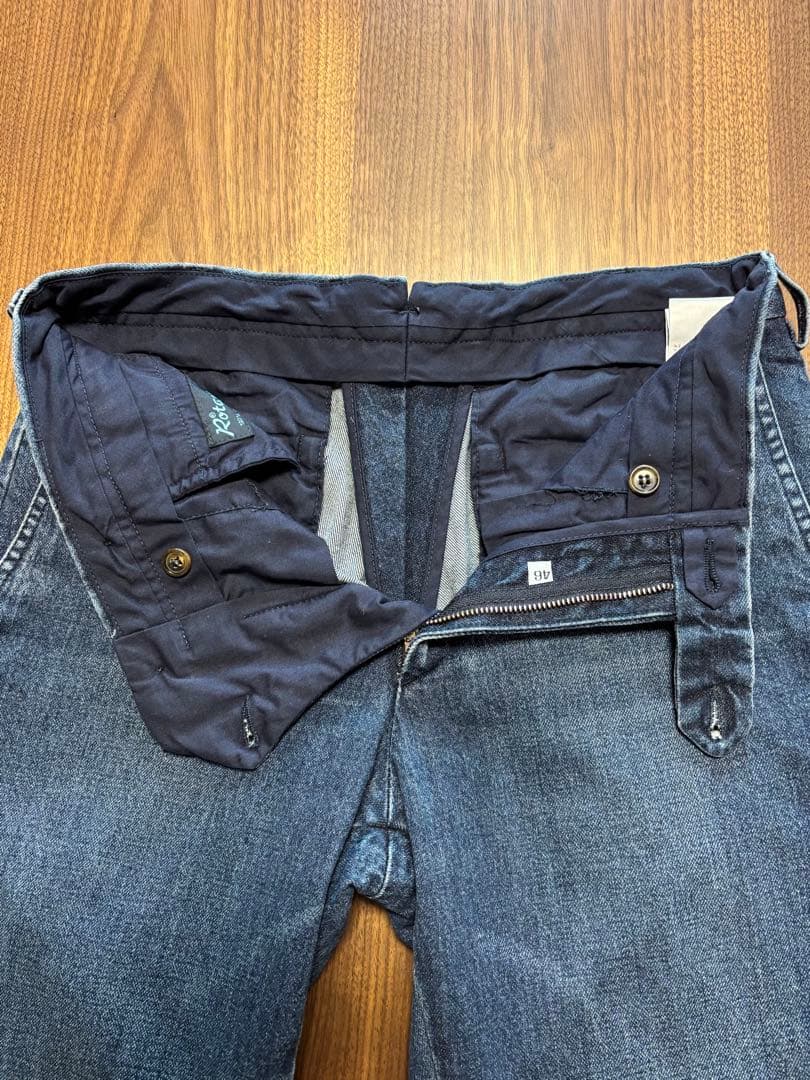 ロータスポーツのデニム スラックス