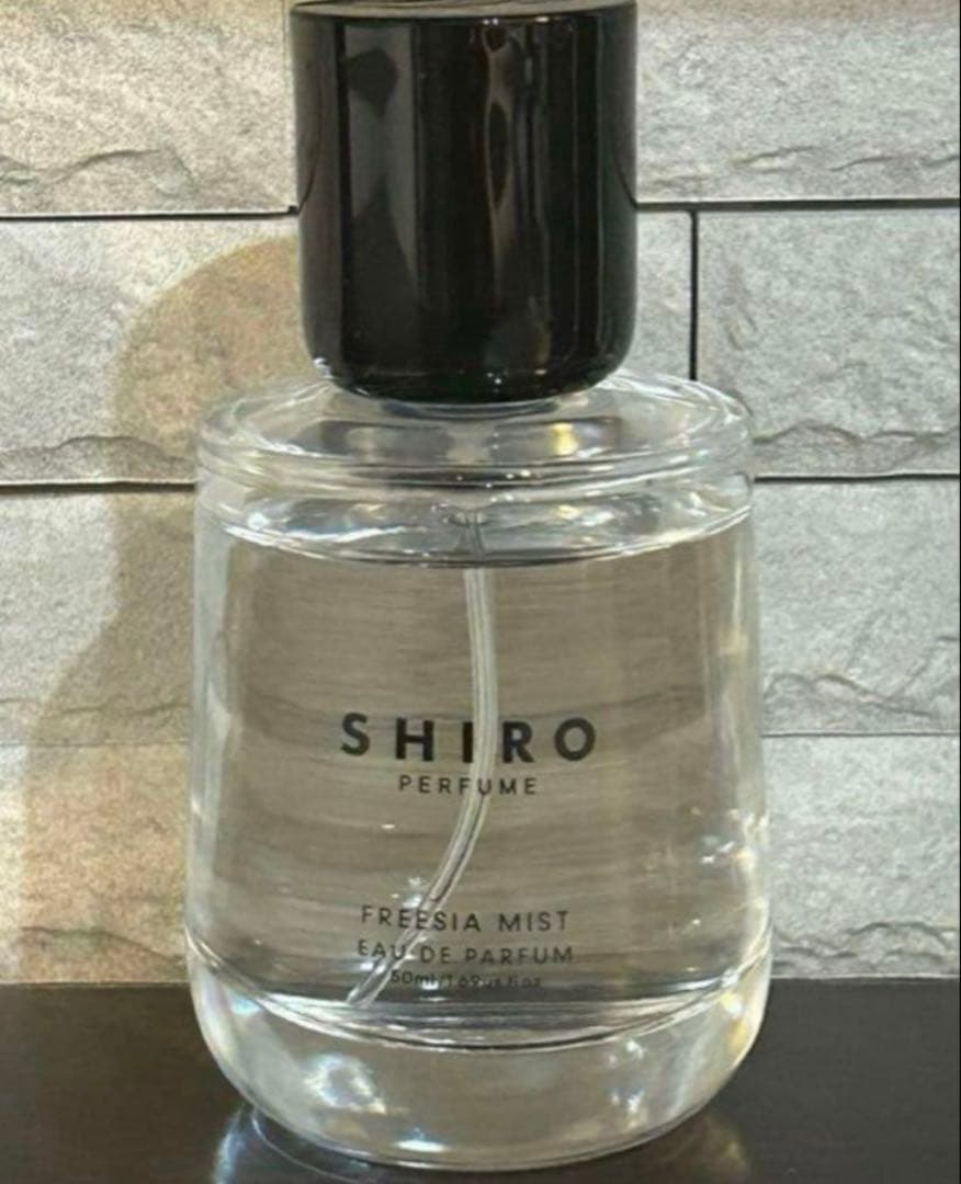 おでん⭐︎SHIRO フリージアミストオードパルファン
