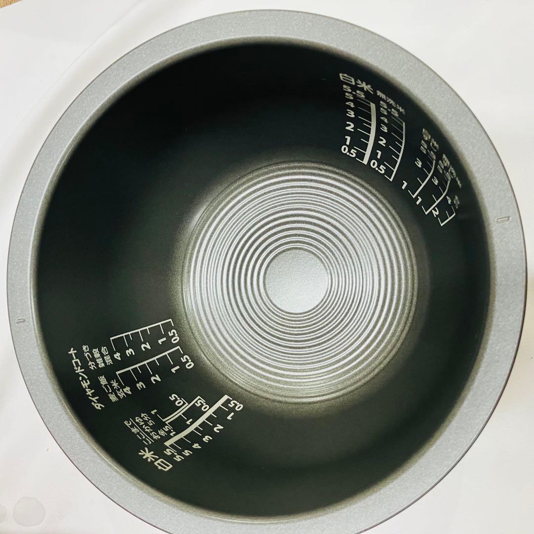 12m86. TOSHIBA RC-10E7VR IH炊飯器 レッド 新品未使用