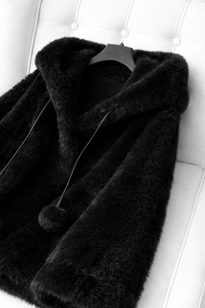 ファーコート ミンク混 ふわふわ 暖かい フード付き✨ 可愛い ポンポン フリー