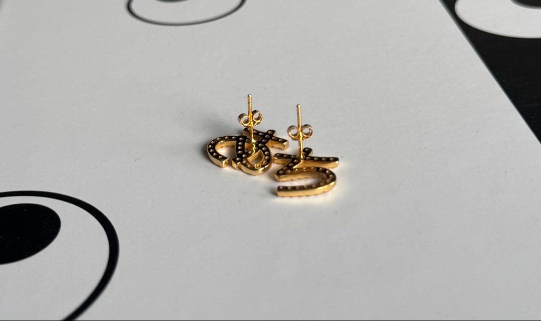 「あ」ひらがな　ピアス　片耳　シルバー925に18kメッキ