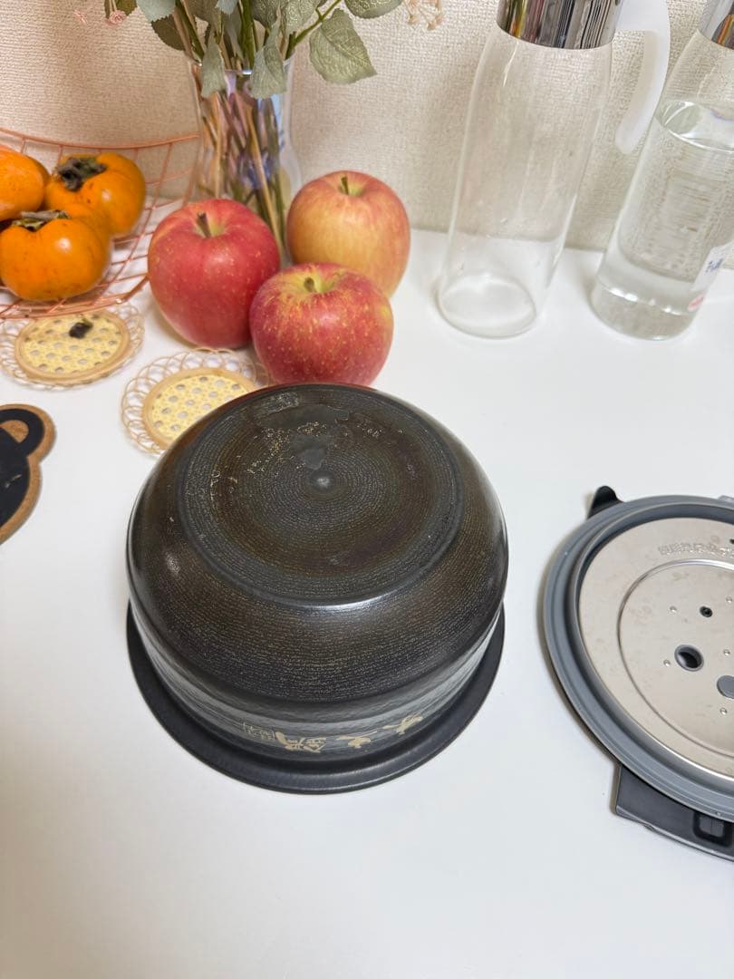 JPL-S100の内釜、内ぶた、2点セットです。