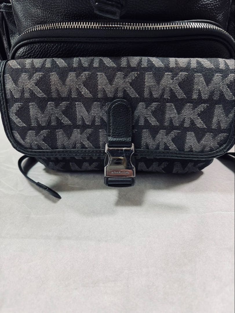 明日投稿削除MICHAEL KORS HUDSON ユーティリティーバック