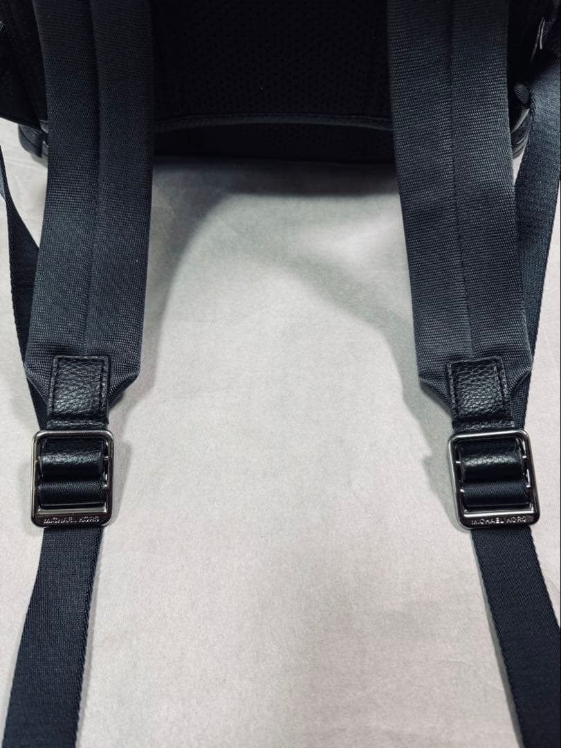 明日投稿削除MICHAEL KORS HUDSON ユーティリティーバック