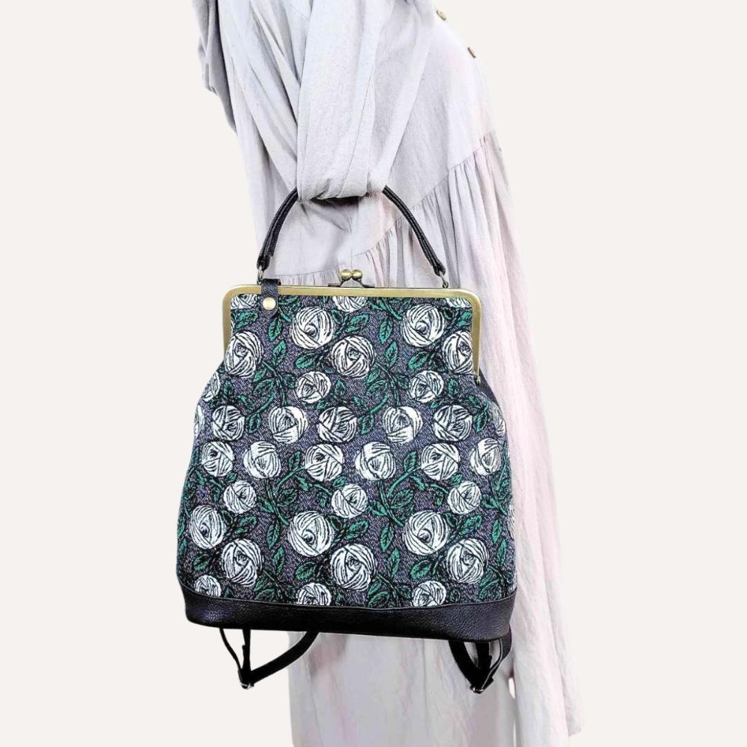 【専用】/2025rosyロージィーネイビー/がま口リュック牛革黒