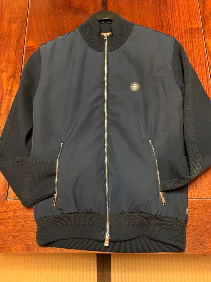 Hugo Bossブルゾン　購入希望価格に値下げしました