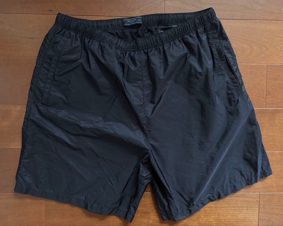 美品プラダ ナイロン ショートパンツ 48 ブラック PRADA メンズ