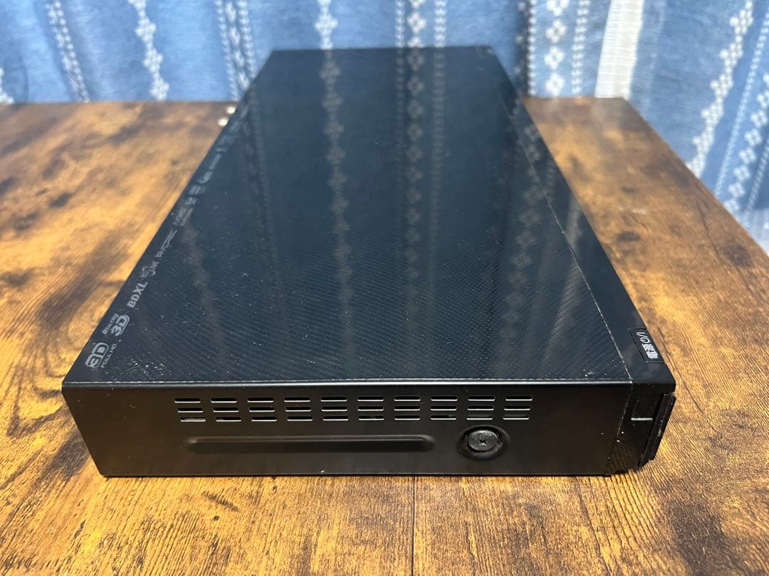 パナソニック　ブルーレイレコーダー DMR-BZT810