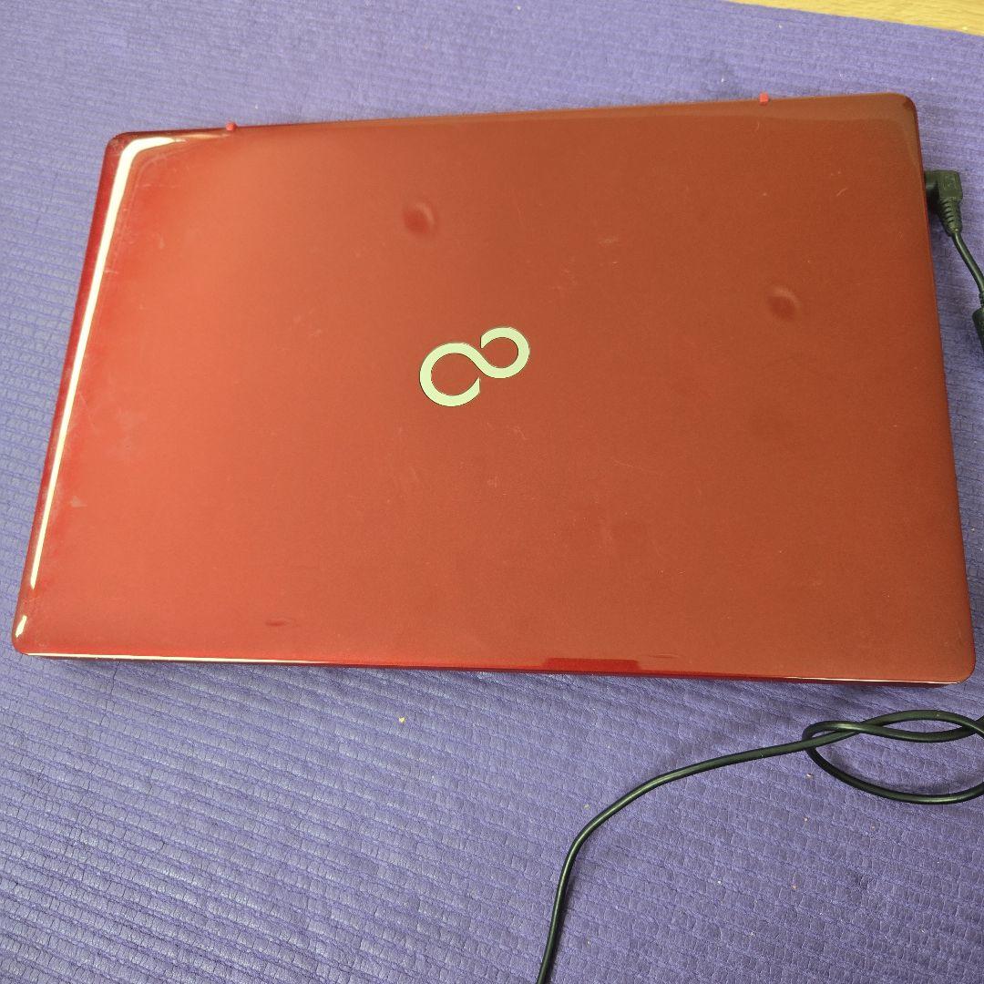 Fujitsu LIFEBOOK AH77/Y レッド ノートPC