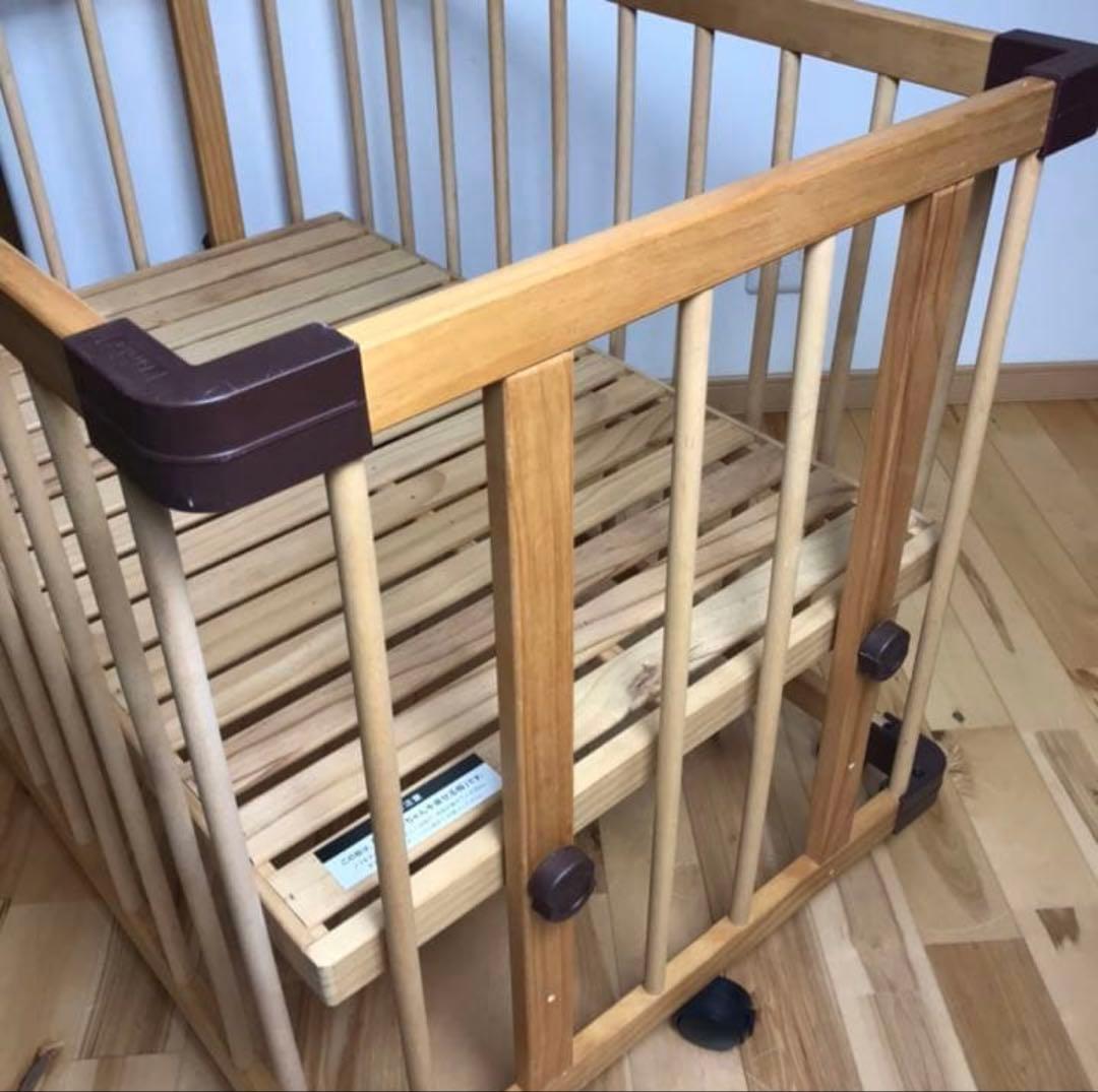 ファルスカ　ミニベビーベッド　木製