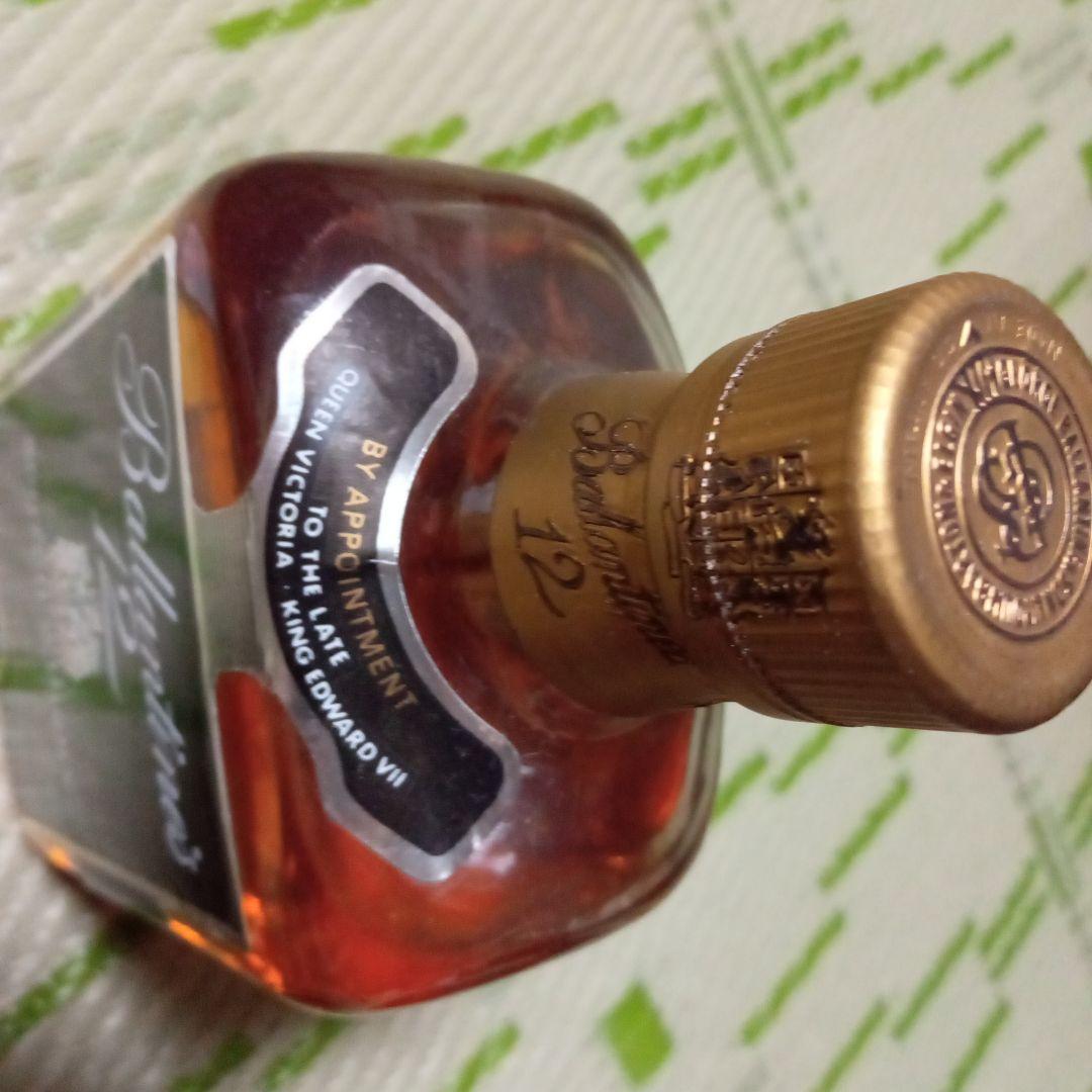 大*本様 未開栓　Ballantine's 12 Years Old 750ml