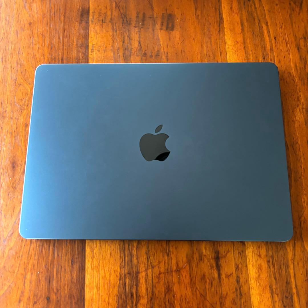 AppleMacBookAir M2 2022 256GB液晶割れ　ミッドナイト