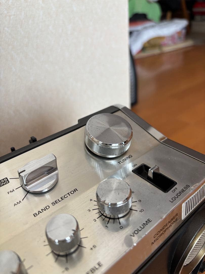 日立　TRK-8180 レトロ