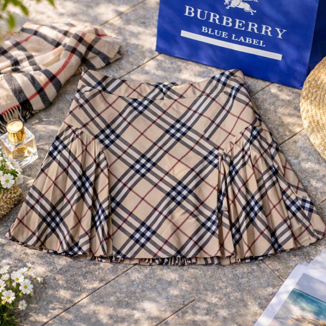超美品 バーバリーブルーレーベルノバチェック スカート 36