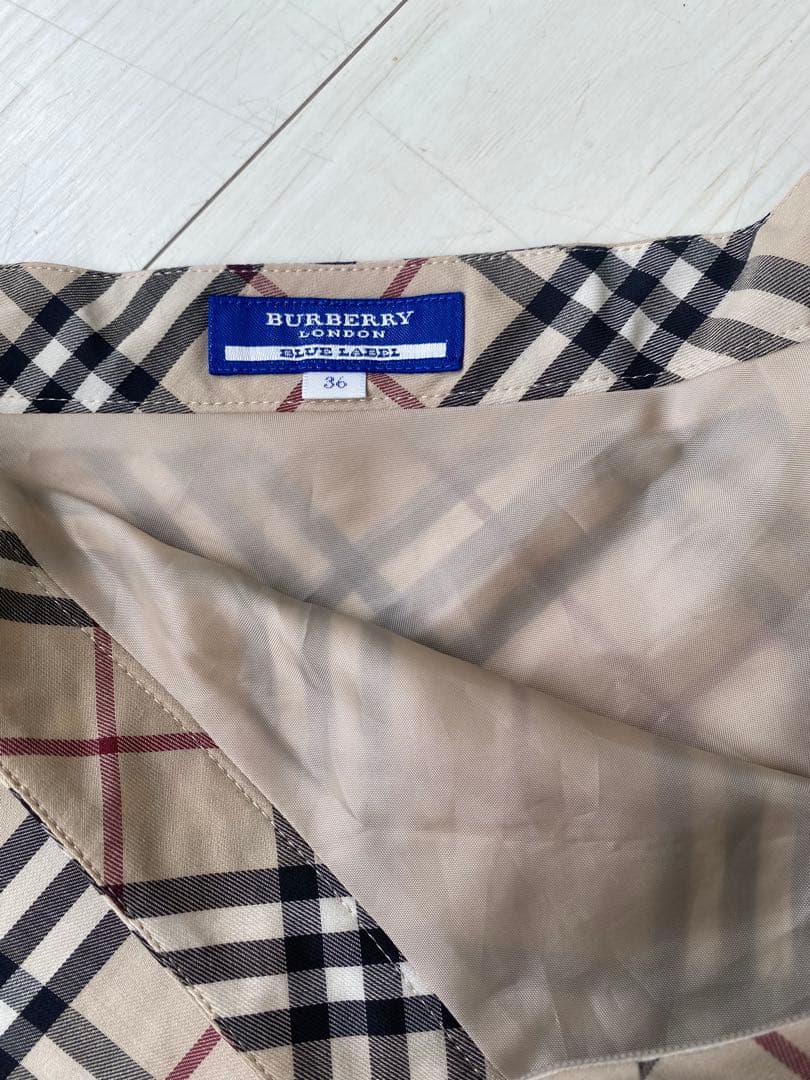 超美品 バーバリーブルーレーベルノバチェック スカート 36