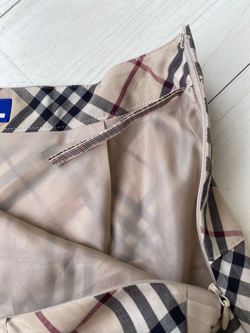 超美品 バーバリーブルーレーベルノバチェック スカート 36