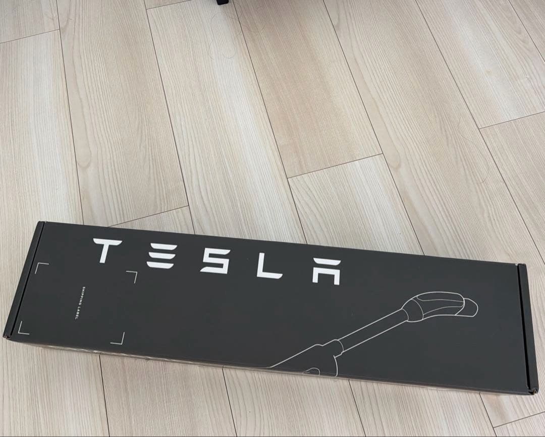 新品未使用品TESLA CHAdeMOアダプター純正品